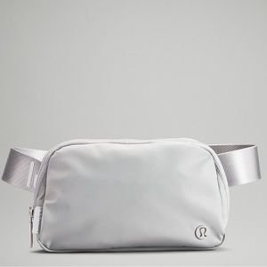 Lululemon Sliver Drop/ White Writing